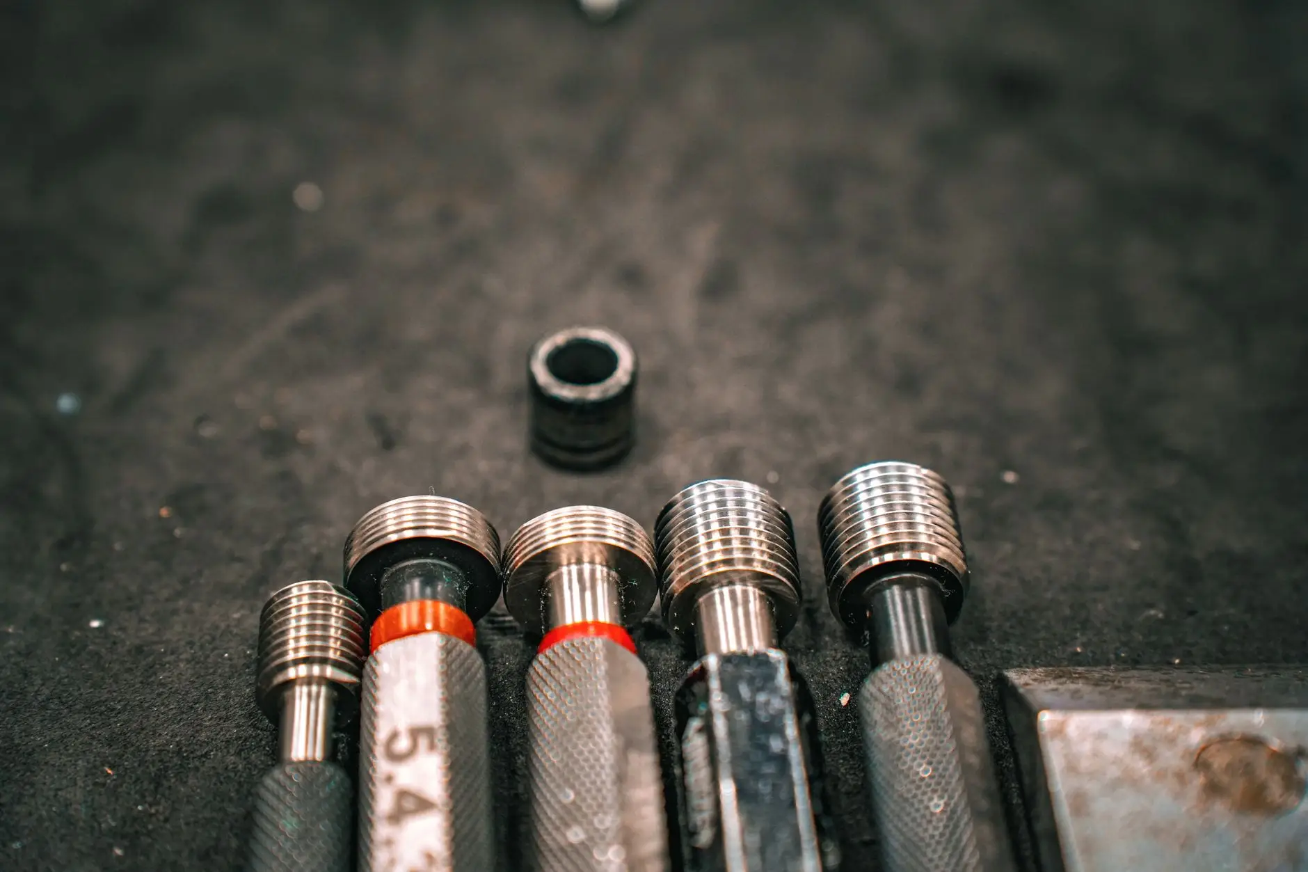 武汉日化百货供应链优化：艾蓝诺莱个护与清洁用品配货方案解析